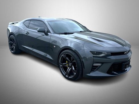 Certified 2018 Chevrolet Camaro SS RWD image 3