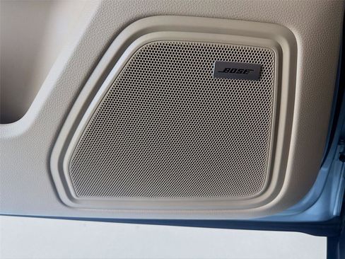 New 2025 Porsche Macan image 9