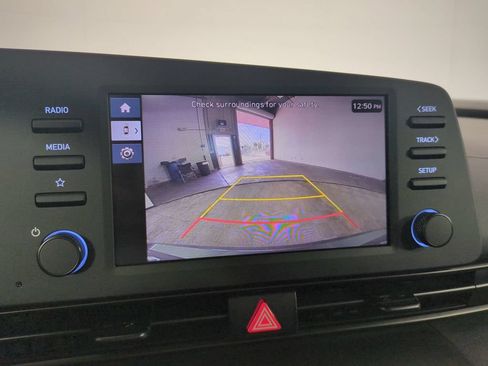 Used 2025 Hyundai Elantra Sport FWD image 23