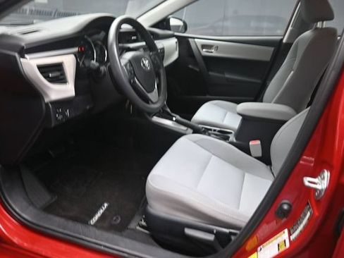 Used 2016 Toyota Corolla LE FWD image 17
