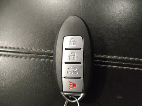Used 2022 Nissan Sentra S FWD image 32
