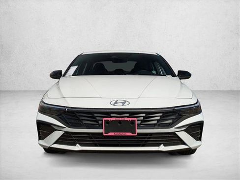 Used 2025 Hyundai Elantra Sport w/ Cargo Package image 6