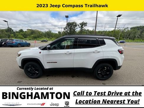 Used 2023 Jeep Compass Trailhawk w/ Trailhawk Elite Group AWD/4WD image 4