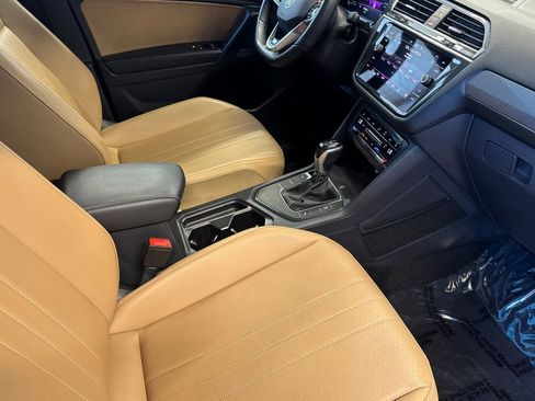 Used 2022 Volkswagen Tiguan SE R-Line FWD image 22