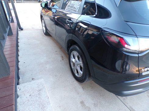 Used 2024 Honda HR-V LX image 6