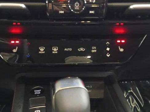 New 2026 Nissan Kicks SR w/ Cold Weather Package AWD/4WD image 16