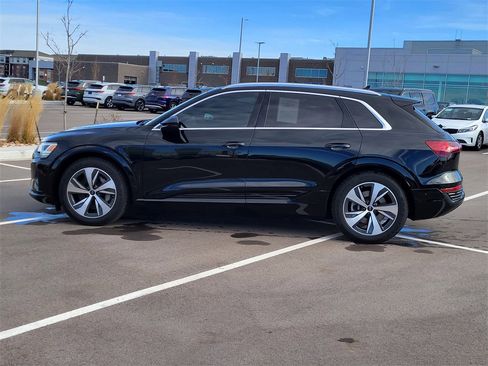 Used 2024 Audi Q8 e-tron Premium Plus image 2