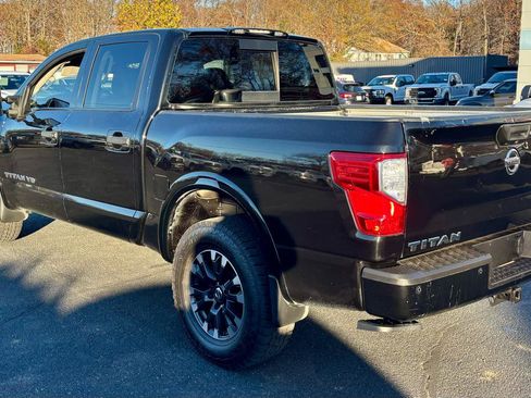 Used 2018 Nissan Titan PRO-4X w/ Pro-4x Convenience Package AWD/4WD image 8