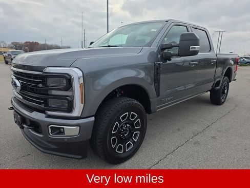Used 2025 Ford F250 Platinum image 3