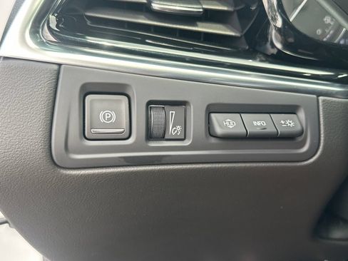 Used 2025 Cadillac XT6 Sport w/ LPO, Red Accent Package AWD/4WD image 31