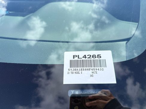 Used 2022 Tesla Model S image 9