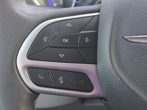 Used 2023 Chrysler Voyager LX FWD image 20
