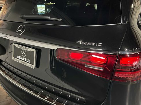 New 2026 Mercedes-Benz GLS 580 4MATIC image 15