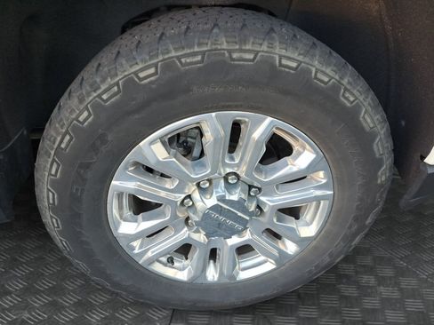 Used 2022 GMC Sierra 2500 Denali AWD/4WD image 16