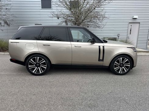 Certified 2023 Land Rover Range Rover Autobiography image 5