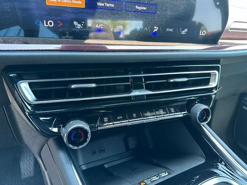 New 2026 Chevrolet Traverse Z71 w/ Enhanced Driving Package AWD/4WD image 19