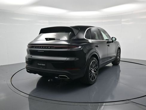 New 2026 Porsche Cayenne image 30