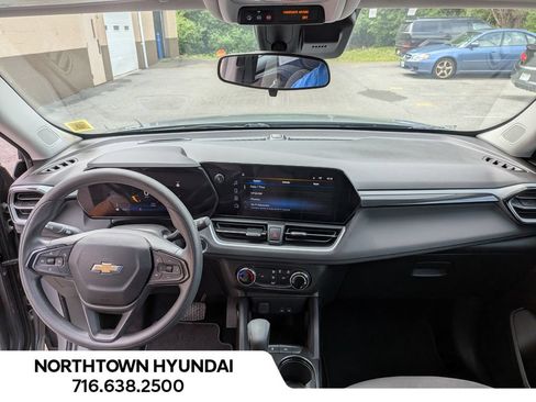 Used 2024 Chevrolet TrailBlazer LS FWD image 6