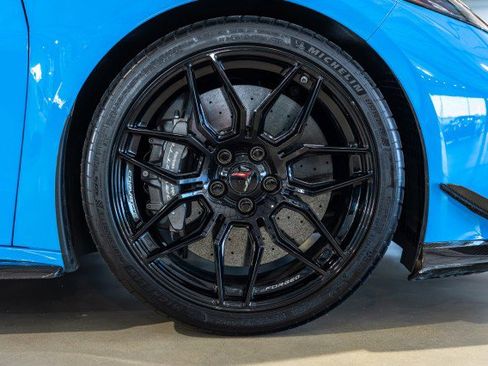 Used 2024 Chevrolet Corvette Z06 w/ Z07 Performance Package RWD image 26
