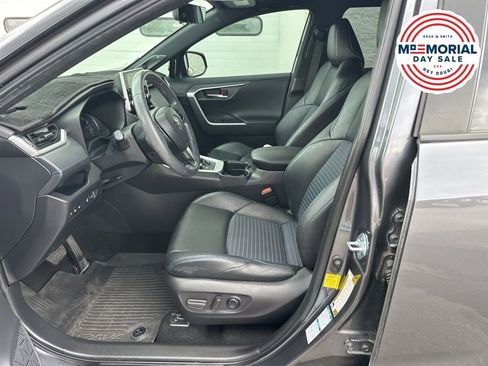 Used 2021 Toyota RAV4 XSE AWD/4WD image 10