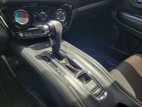 Used 2019 Honda HR-V LX image 26