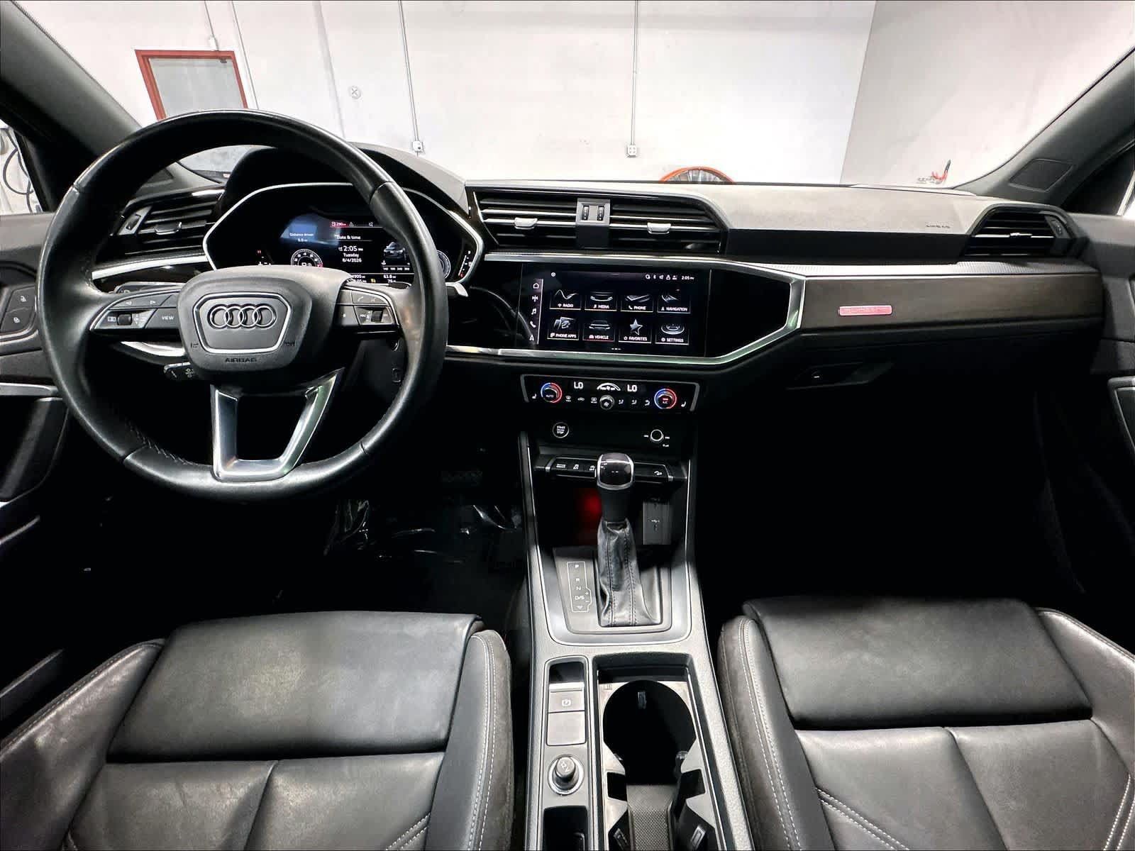 Used 2022 Audi Q3 2.0T Premium Plus AWD/4WD image 16