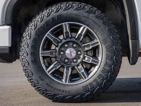 Certified 2025 GMC Sierra 1500 AT4 AWD/4WD image 12