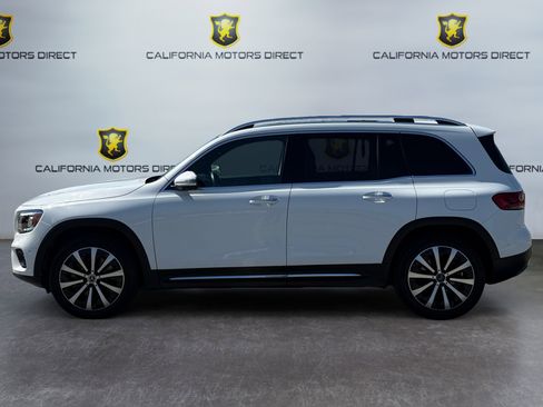 Used 2021 Mercedes-Benz GLB 250 w/ Premium Package image 2