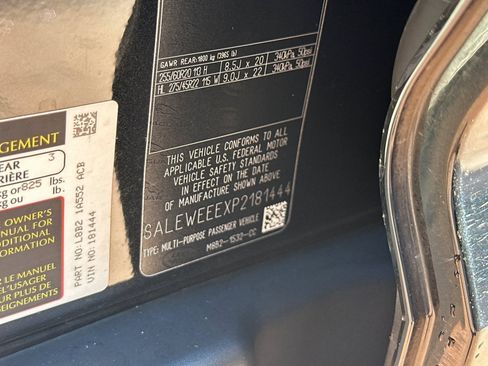 Used 2023 Land Rover Defender 110 V8 image 38