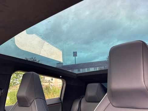 Used 2024 Tesla Cybertruck Cyberbeast AWD/4WD image 14