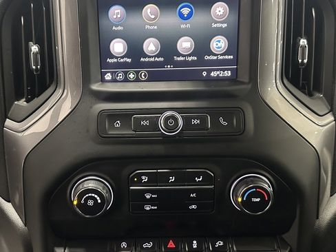 Used 2020 Chevrolet Silverado 1500 Custom w/ Custom Value Package image 15