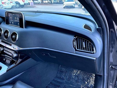 Used 2020 Kia Stinger GT image 18