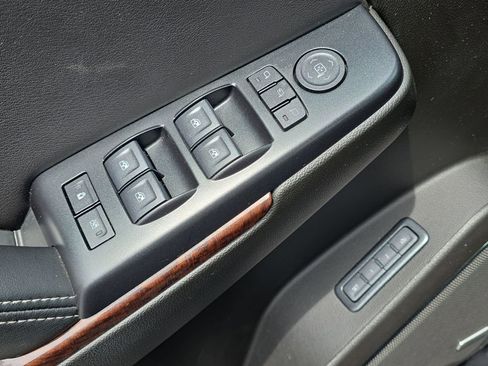 Used 2019 GMC Yukon XL SLT AWD/4WD image 31