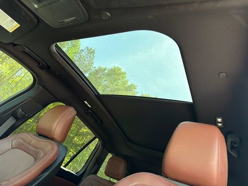Used 2025 Lincoln Aviator Reserve w/ Jet Appearance Package RWD image 35