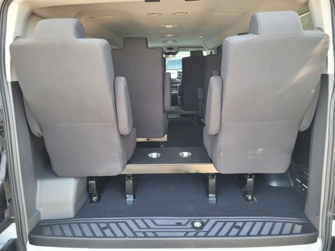 Used 2022 Ford Transit 350 XLT image 29