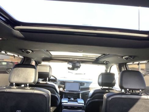 Used 2022 Jeep Grand Wagoneer Series I image 10