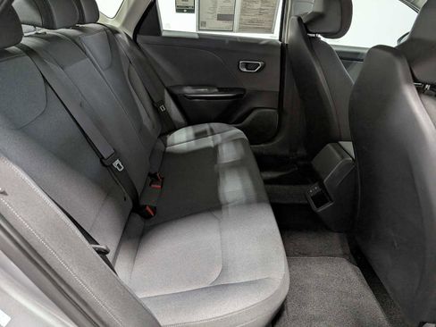 Certified 2025 Kia K4 FWD image 38