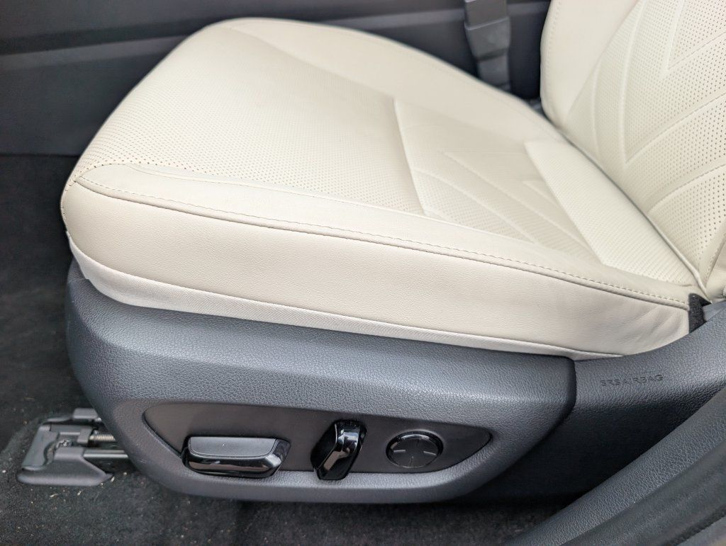 Used 2025 Lexus NX 450h+ AWD w/ Towing Package (2000 Lbs) image 21