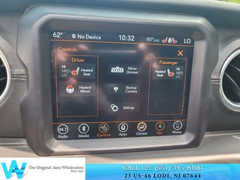Used 2018 Jeep Wrangler Unlimited Sahara AWD/4WD image 19