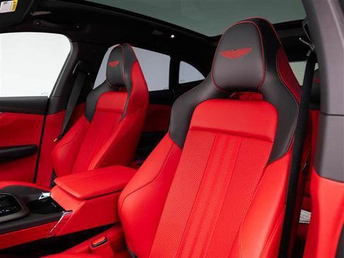 Used 2025 Aston Martin DBX 707 image 11