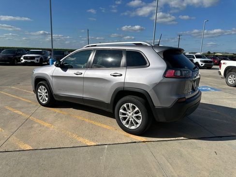 Used 2021 Jeep Cherokee Latitude AWD/4WD image 30