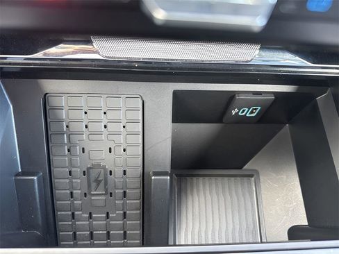 Used 2024 Ford F250 Lariat w/ Snow Plow Prep Package image 27