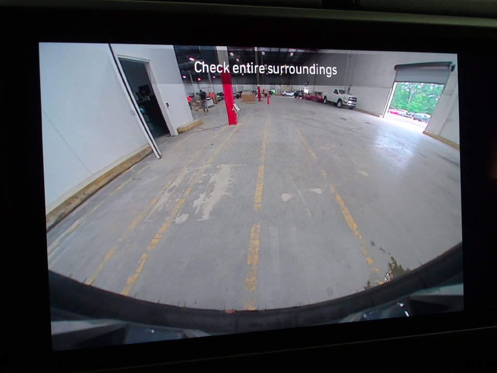 Used 2024 Jeep Wrangler Unlimited Sahara AWD/4WD image 8