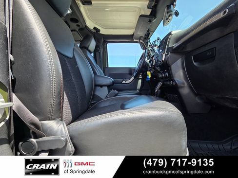 Used 2016 Jeep Wrangler Sahara AWD/4WD image 27