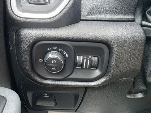 Used 2019 RAM 1500 Big Horn image 28