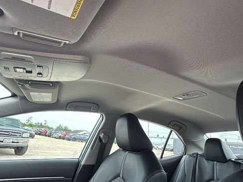 Used 2022 Toyota Camry SE w/ Carpet Mat Package (TMS) image 12