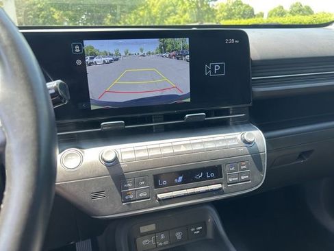 Used 2024 Hyundai Kona SEL AWD/4WD image 23