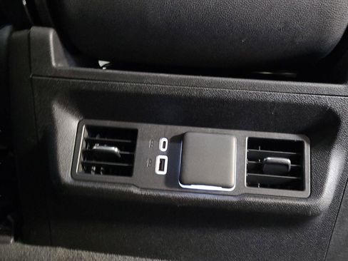 Used 2024 GMC Sierra 1500 SLT image 22