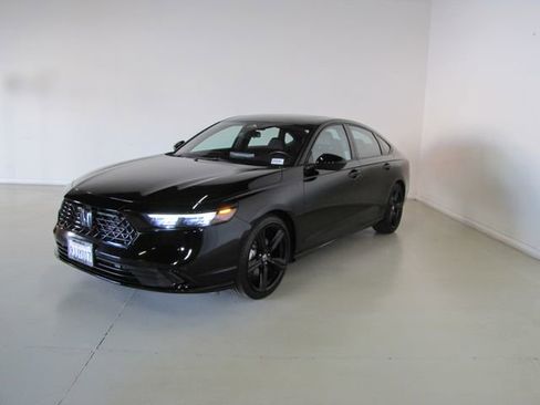Used 2023 Honda Accord Sport image 1