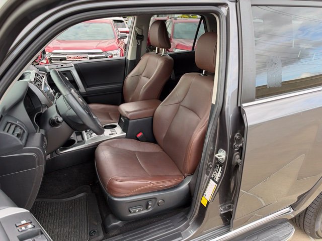 Used 2022 Toyota 4Runner Limited AWD/4WD image 6